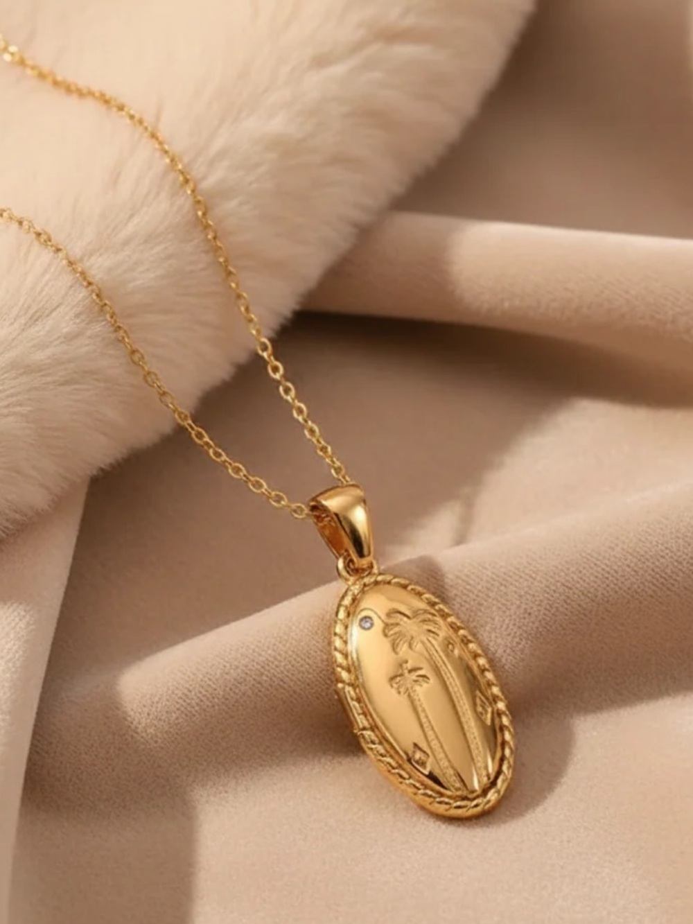 18k Gold Cali Palm Trees Pendant Necklace